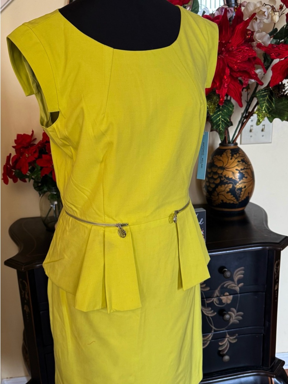 ANTONIO MELANI Bright Yellow Sheath Dress with Peplum Detail - Picture 6 of 17